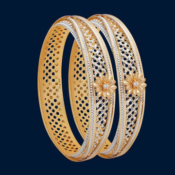 22KT/ 916 Gold plain CNC cutting flower bangle for... by 