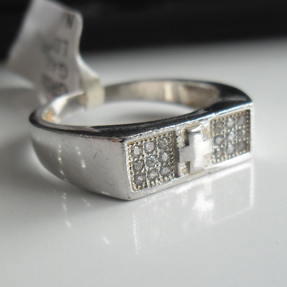 925 sterling silver  c z diamond Ring FOR MEN