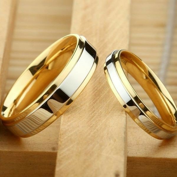 18 KT Yellow gold plain Engagement bands for Couple GRG1011