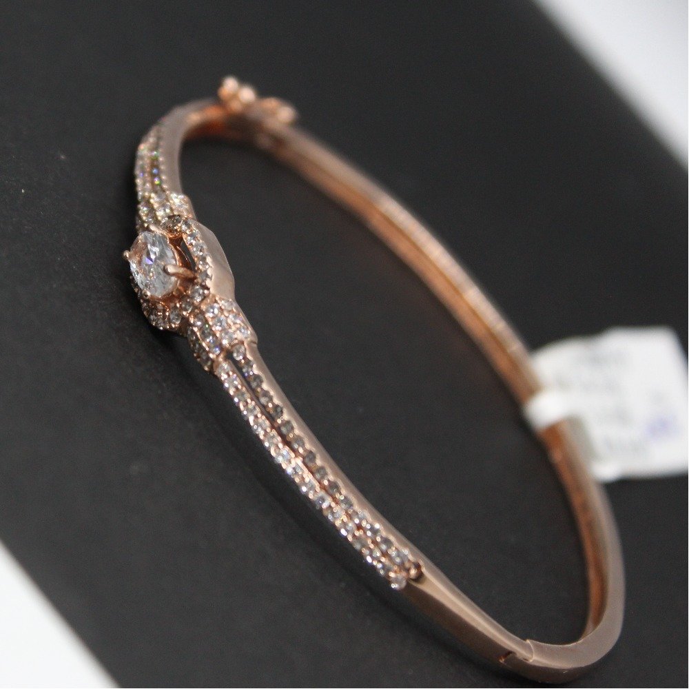 925 sterling silver rose gold in colour for ladies