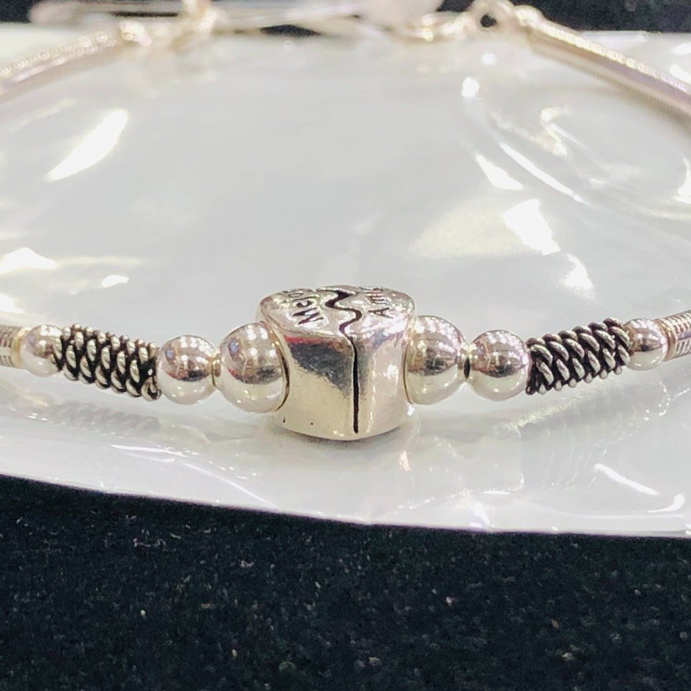 Claddagh Silver Bracelet 6 piece with extender...8407