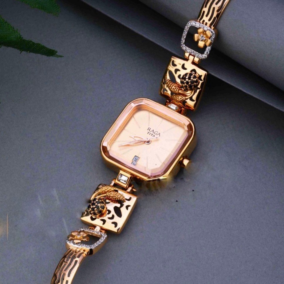 18KT Rose Gold ethically square watch for ladies