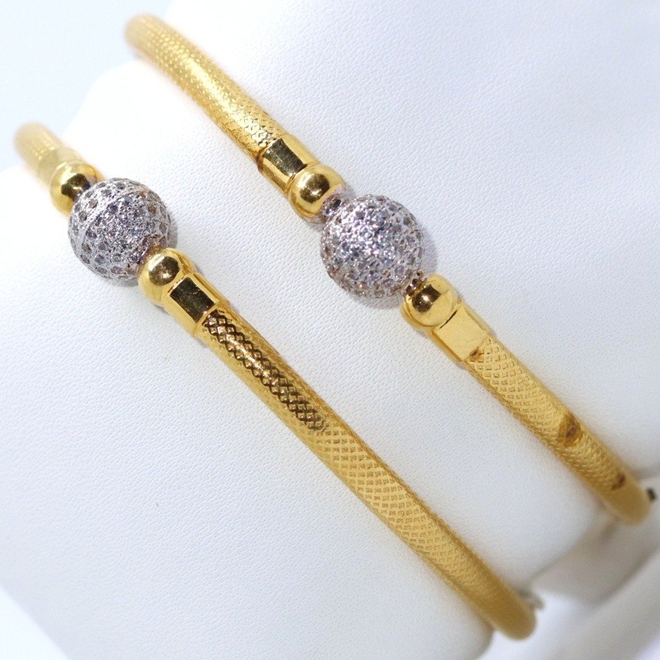 Ladies Designer Gold Bangles at Rs 160/pair | Gold Bangles in Surat | ID:  23976554012
