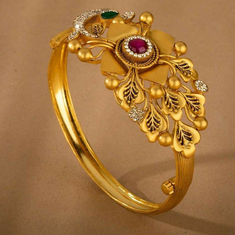 22kt/ 916 gold antique wedding bridle single bracelet for ladies