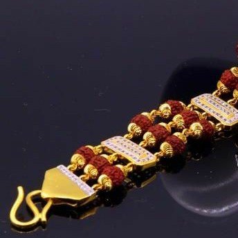 22KT / 916 Gold 3 line Rudraaksh with Jaguar Bracelet for men GBG1001