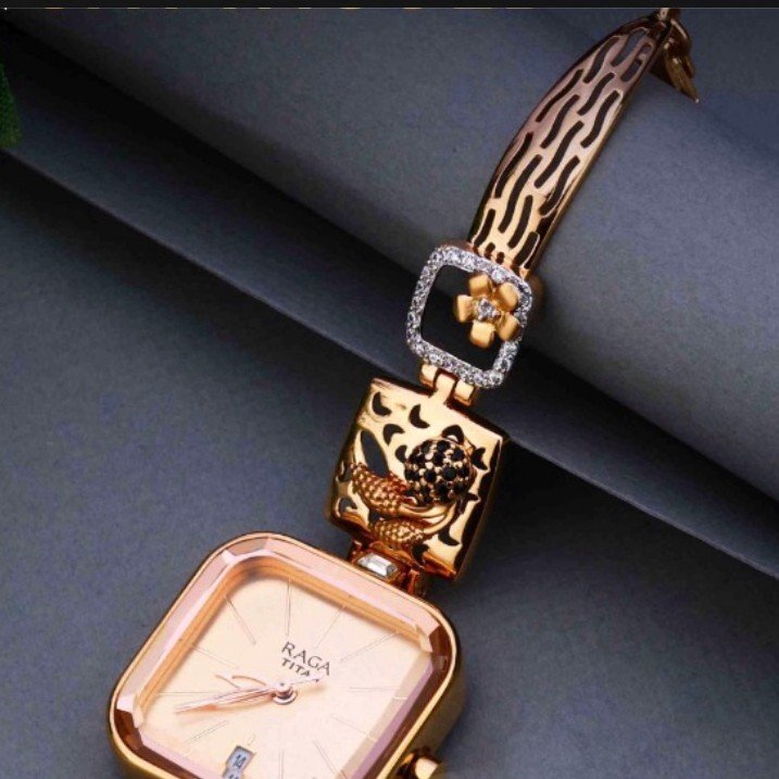 18KT Rose Gold ethically square watch for ladies