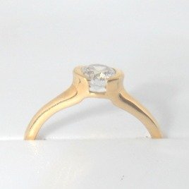 18KT Yellow Gold pain Soliter diamound daily ware Ring for ladies LRG0407
