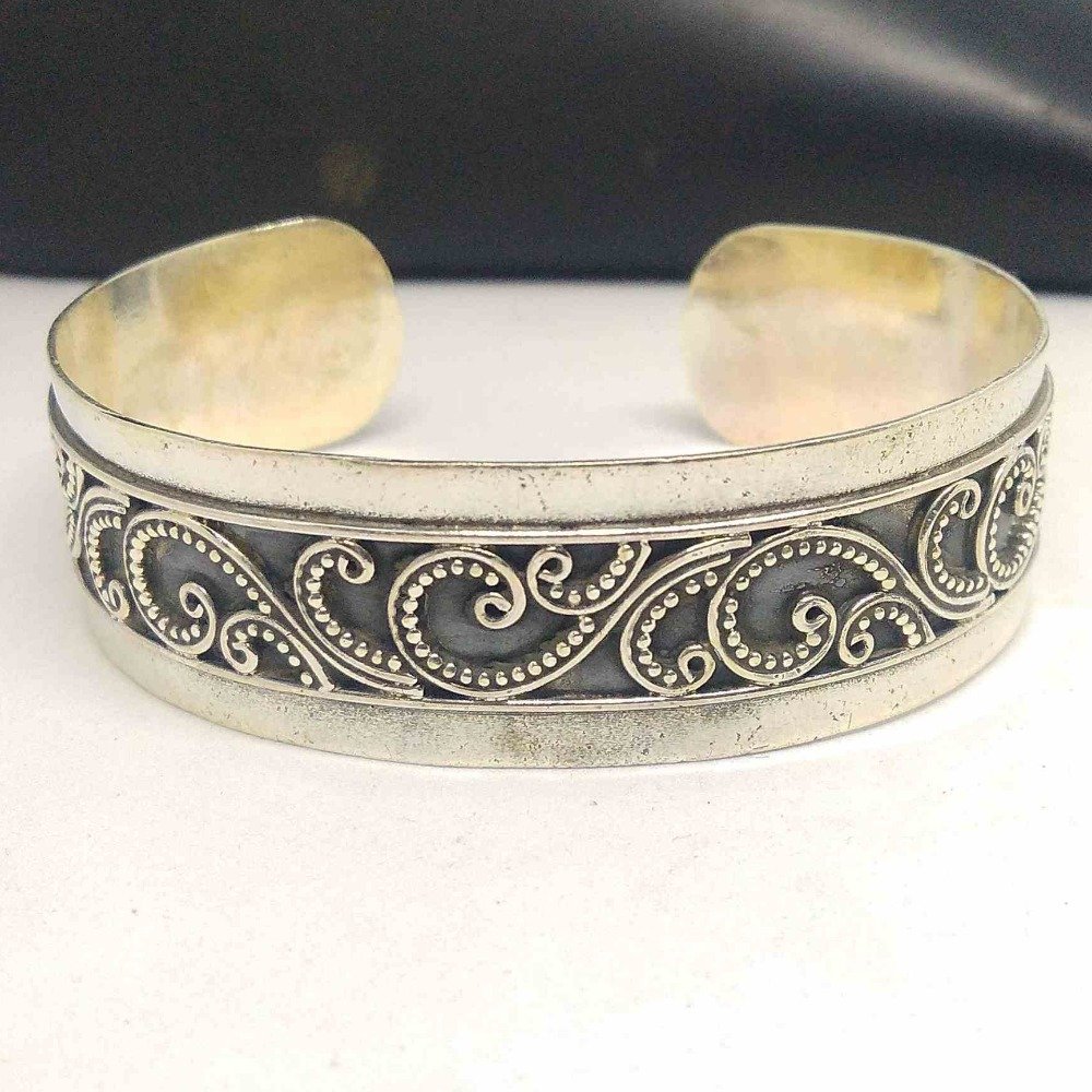 Silver oxidised designer kada/bracelet for ladies